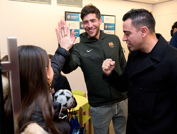 Visita de Reis del FC Barcelona a l'Hospital de Barcelona